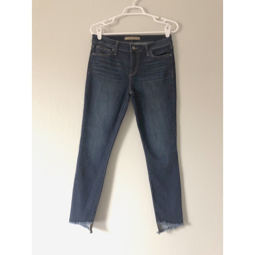Joe’s Jeans•Flawless Frayed Step Hem Jeans